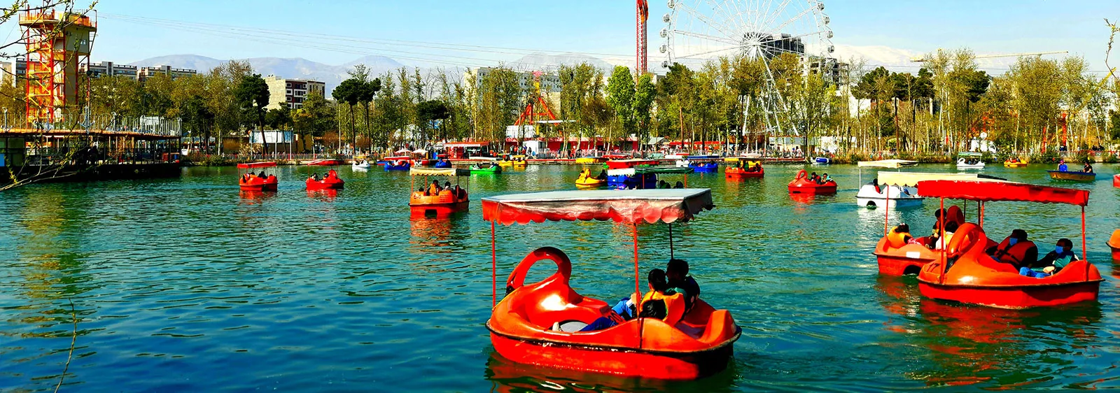 دریاچه ارم سبز تهران